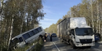 Пассажирский автобус врезался в дерево во время рейса - Сосновская нива