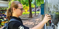 В Сочи в ходе антинаркотического рейда молодежь ликвидировала более 50 наркотрафаретов - Администрация г. Сочи