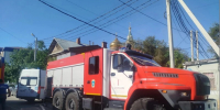 120 «квадратов» огня: в Астрахани горит двухэтажный жилой дом - Astrakhanpost.Ru