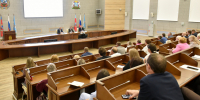 Глава города Вячеслав Франк встретился с руководителями общеобразовательных организаций Барнаула накануне учебного года - Администрация г. Барнаул