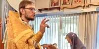 Более пятидесяти человек причастились Святых Христовых Таин на Литургии в Тверском геронтологическом центре - Тверская епархия