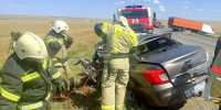 Кетченеровские огнеборцы ликвидировали последствия ДТП (14.08.2026) - МЧС Республики Калмыкия