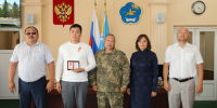 Защитникам Родины и волонтерам: в Верховном Хурале Тувы прошла торжественная церемония награждения - Верховный Хурал (парламент) Республики Тыва