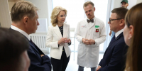 На фото – Татьяна Голикова, Михаил Мурашко и Алексей Текслер открыли новый филиал детской поликлиники № 8 им. А. Невского. Автор фото – Наиль Фаттахов, АО «Обл-ТВ» - Губернатор Челябинской области
