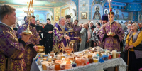 Брянский митрополит Александр окропил святой водой мёд нового урожая - БрянскToday.Ru