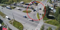 Электровелосипед и автомобиль столкнулись в Петрозаводске - StolicaOnego.Ru