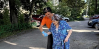 Столетняя липчанка потерялась у дома, но нашлась благодаря волонтёрам - Gorod48.ru