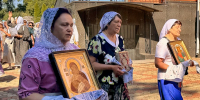 В день Происхождения (изнесения) Честных Древ Животворящего Креста Господня в городе Изобильном состоялся праздничный крестный ход - Епархия