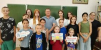 Юные жители Катайского округа занялись спортом в школьной библиотеке - Новый мир