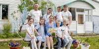 Вместе – дружно: Есения, Ева, мама Екатерина, Иван, Евгений, папа Константин, Виктория, Тимофей, дедушка Николай - Сетевое издание Маяк