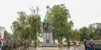 Управляющий Нижегородской епархией принял участие в возложении цветов к памятнику основателю Нижнего Новгорода - Нижегородская епархия