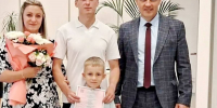 В Брянске замгубернатора и Герой России Фроленков поздравил бойцов СВО с бракосочетанием - БрянскToday.Ru