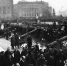 Революционный моряк держит речь на митинге берлинских жителей. Фото: GettyImages.ru - КПРФ