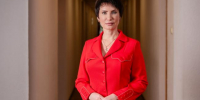 Лариса Поликанова: Сегодня мы чествуем пилотов, диспетчеров, бортпроводников, инженеров и всех, кто связал свою жизнь с небом - Мэрия города Магадана