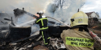 Пожарные вывели двух человек из горящей квартиры на Гамарника во Владивостоке - КП Владивосток