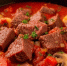 Грибы, томаты и час тушения: как я делаю мясо, которое не надоедает даже на третий день. Меняю гарнир — и блюдо другое - Prochepetsk.ru