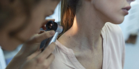 dermatologist-latex-gloves-holding-dermatoscope-while-examining-attractive-patient-with-skin-disease-female-dermatologist-examining-patient-with-dermascope-looking-signs-skin-cancer - ТРК Щелково
