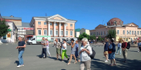 Обзорная экскурсия «Старинные переплёты» для туристов теплохода «Валерий Чкалов» - ЦБС Вольского района