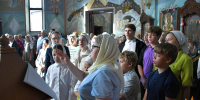 Божественная Литургия в храме иконы Божией Матери Почаевская города Нефтеюганска - Ханты-Мансийская Митрополия