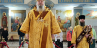 Митрополит Корнилий 16 августа совершил Божественную литургию в кафедральном соборе Архистратига Божия Михаила - Архангельская епархия