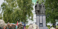 Юрий Шалабаев возложил цветы к памятнику основателю Нижнего Новгорода - Комсомольская Правда
