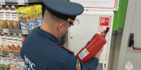 Сотрудники МЧС России провели плановую проверку пожарной безопасности в крупном торговом центре Тулы - МЧС