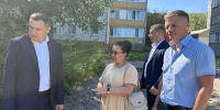 Александр Лисицын проверил, как в Ленинском районе Барнаула ведутся работы по отсыпке дорог сколом - Законодательное Собрание
