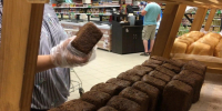 Специалисты Нурлатского отдела Роспотребнадзора рассказали, на что нужно обращать внимание при покупке хлеба. - Аксубаевский район