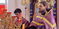 Архипастырь совершил вечернее богослужение с чтением акафиста - Алтайская митрополия