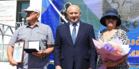 Сергей Кравчук лично поздравил нижнеамурцев с Днем города! - Комитет по делам ЗАГС и архивов