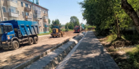 В Прогрессе обновляют дороги: улица Матросова уже в асфальте, Советская готова на 75% - gtrkamur.ru - ГТРК Амур