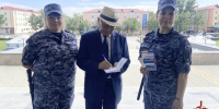 В День республики росгвардейцы посетили виртуальную фотовыставку в Туве - Росгвардия