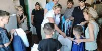 В Таганроге в рамках акции «Помоги пойти учиться» детям вручили школьные наборы - Газета Таганрогская правда