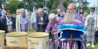 Празднество Происхождения Честных Древ Животворящего Креста Господня (Медовый Спас) на приходе Свято-Благовещенского храма в Унече - Клинцовская епархия
