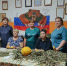 В Даниловском ДК волонтёры плетут маскировочные накидки «Леший» - Комсомольская правда