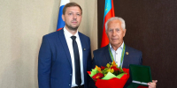 Мэр Бийска поздравил известного тренера Александра Гуляева - Газета Бийский рабочий