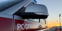 В Кандалакше сотрудники Росгвардии задержали мужчину, разбившего витрину в магазине-баре - Росгвардия