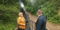 В селе Октябрьский завершено строительство пешеходной лестницы через овраг на улице Заречной - Кинешемский муниципальный район