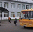В новом учебном году школьные автобусы будут перевозить более 4 тысяч детей. - Новгородские Ведомости