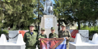 Следователи привели в порядок территорию вокруг памятника в Кетовском округе - Новый мир