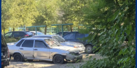 Ремонт машины во дворе - нарушение закона или издержки соседства? В Волжском жалуются на «выездной автосервис» у подъезда - Блокнот Волжского