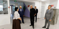 Глава КЧР Рашид Темрезов посетил обновлённую школу в посёлке Правокубанском после капремонта - Правительство Карачаево-Черкесской Республики