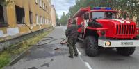 пожарная машина возле дома - ИА Nord-News.Ru