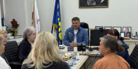 Владислав Атмахов вручил нижегородкам награду ЛДПР «Мать солдата» - Комсомольская Правда