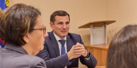 Глава Кольского округа Александр Лихолат: В рамках традиционного аппаратного совещания подвёл с коллегами итоги прошедшей недели и обозначили планы на текущую. - Кольский район