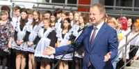 Виктор Томенко: Во всех городах и районах края идет активная подготовка к началу учебного года Фото №1 - Алтайская правда
