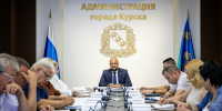Глава Курска обсудил на планерке лужу у школы №56 - Sekunda.Media