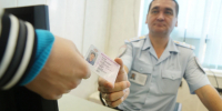 В Ульяновской области временно приостановили регистрацию машин и выдачу прав - Комсомольская правда
