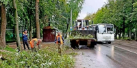 В Коврове ведут ямочный ремонт на трех улицах и уборку в новом сквере - KovrovSegodnya.Ru