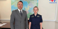 Александр Жарков провел рабочую встречу с военным врачом, участницей СВО и программы "Время героев" Екатериной Присяжнюк - 47Channel.Ru
